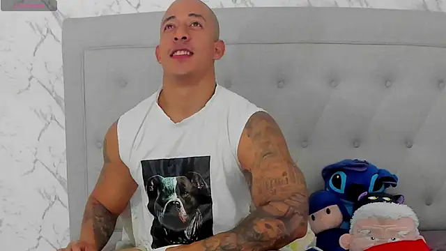 luigiferrara online show from April 10, 2026, 9:22 pm