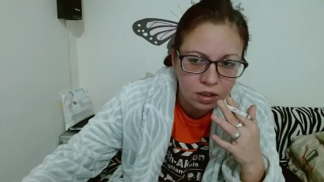 LadyHellene online show from February 4, 2026, 5:24 am