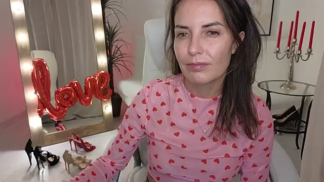 Snapshot of Beylly chatting on February 15, 2025, 2:58 am Beylly online show from February 15, 2025, 2:58 am