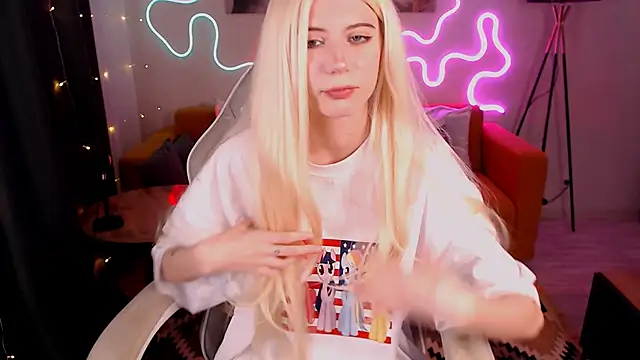 Snapshot of Sweet_Richal chatting on November 8, 2025, 9:07 pm Sweet Richal online show from November 8, 2025, 9:07 pm