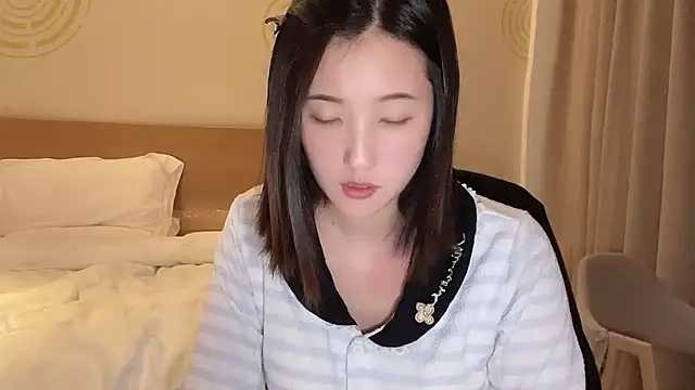 Snapshot of Arrebo1 chatting on December 18, 2025, 2:10 pm Arrebo1 online show from December 18, 2025, 2:10 pm