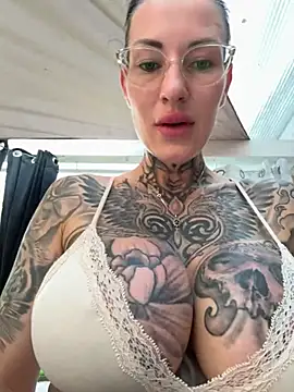 MeganWitch online show from June 24, 2026, 4:27 pm
