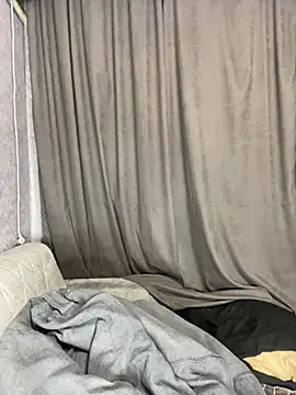 Lola Hale online show from February 13, 2026, 5:13 pm