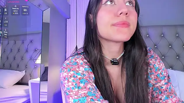 VioletthaRous online show from February 3, 2026, 3:04 am