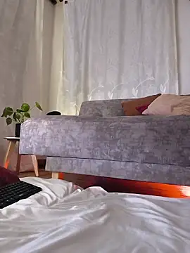 shanon love3 online show from November 27, 2025, 11:49 pm