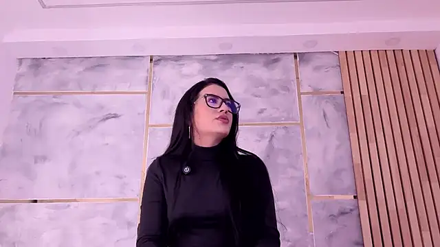 Ellaochoa online show from February 7, 2026, 11:29 am