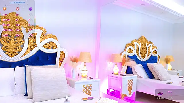 Snapshot of AshleyFerri chatting on November 25, 2025, 11:10 am AshleyFerri online show from November 25, 2025, 11:10 am