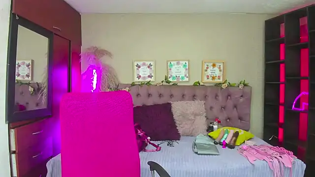 Snapshot of _Pamela_ebony chatting on December 2, 2025, 1:02 pm Pamela ebony online show from December 2, 2025, 1:02 pm