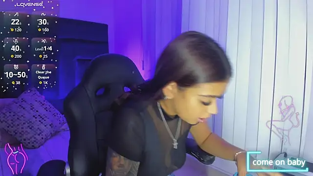 GiaFu online show from October 24, 2025, 4:28 pm