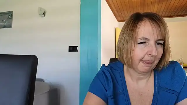 Sandcoq online show from June 11, 2026, 10:45 am