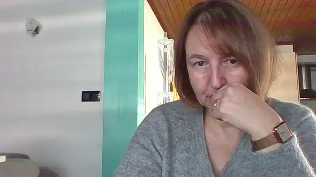 Sandcoq online show from November 28, 2025, 10:04 am