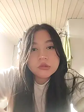 Snapshot of sharyl_24 chatting on March 19, 2025, 9:27 pm sharyl 24 online show from March 19, 2025, 9:27 pm