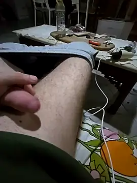 Alexxxmaster1312 online show from December 13, 2025, 9:32 pm