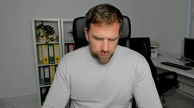 John-E-Dough online show from December 11, 2024, 8:47 am