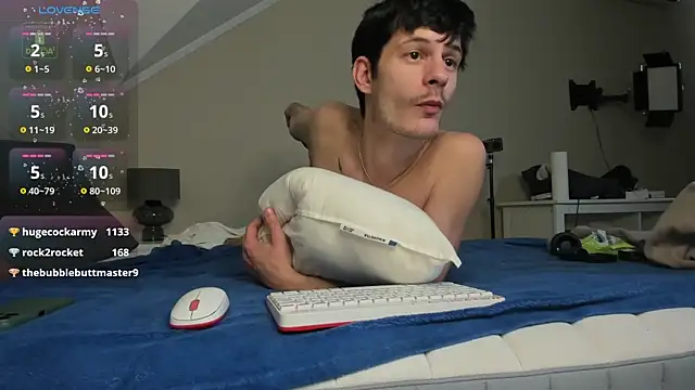 Snapshot of Piero_NightDay chatting on December 19, 2024, 12:23 pm Piero NightDay online show from December 19, 2024, 12:23 pm