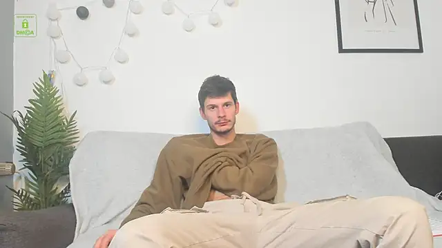 Snapshot of Piero_NightDay chatting on December 5, 2024, 5:23 pm Piero NightDay online show from December 5, 2024, 5:23 pm