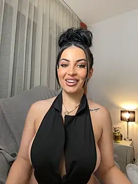 melissablack online show from December 1, 2025, 3:24 pm