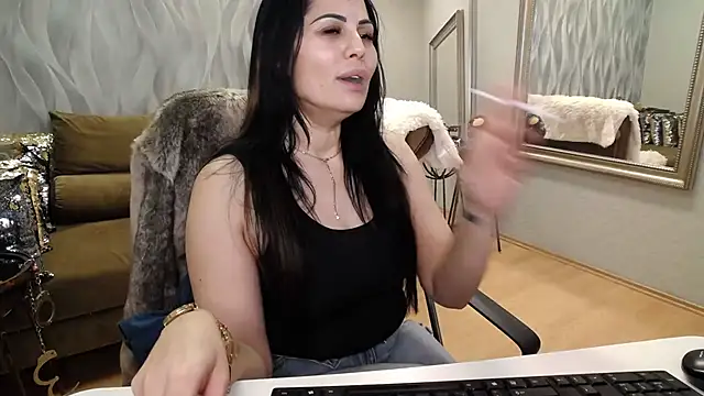 Sara Poison online show from March 6, 2026, 3:56 am