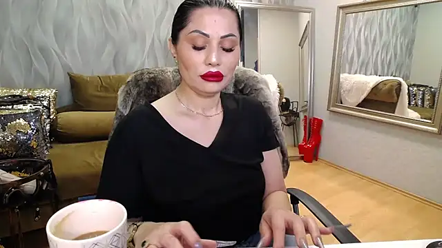 Sara Poison online show from April 21, 2026, 2:51 am