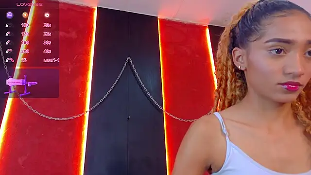 Snapshot of Charlotte_Love10 chatting on February 4, 2026, 11:38 am Charlotte Love10 online show from February 4, 2026, 11:38 am