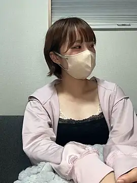 -x MIU x online show from May 28, 2026, 10:32 am