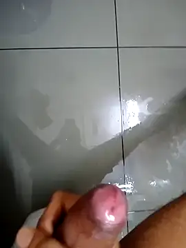 Snapshot of naughtiestdaddy chatting on December 15, 2024, 5:02 am naughtiestdaddy online show from December 15, 2024, 5:02 am