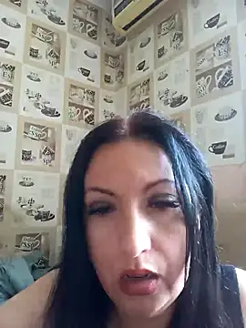 Veronica-Celie online show from May 3, 2026, 9:14 am