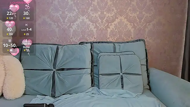 Snapshot of RubyMiaow chatting on December 14, 2024, 8:08 pm RubyMiaow online show from December 14, 2024, 8:08 pm