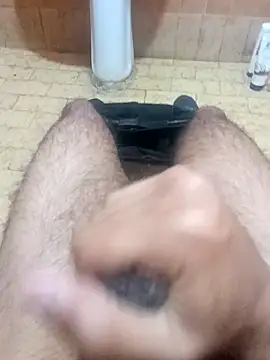 Snapshot of cris1234 chatting on October 31, 2025, 9:54 pm cris1234 online show from October 31, 2025, 9:54 pm