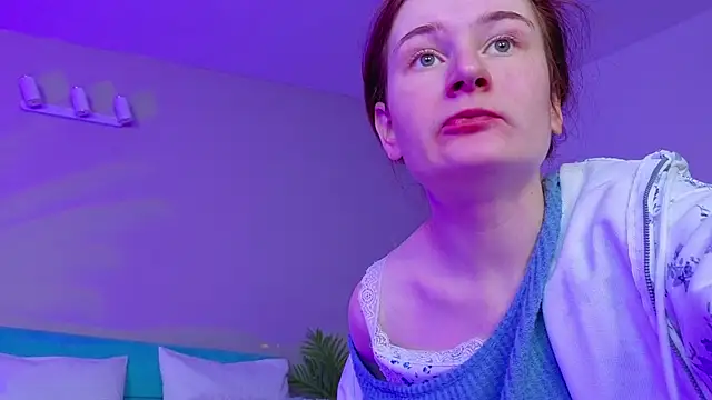 L1ittle kitty  online show from February 26, 2026, 6:24 am