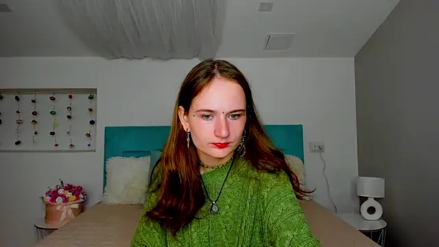 L1ittle kitty  online show from September 14, 2025, 5:30 am