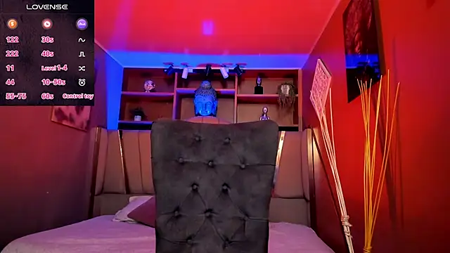 Lucy Williiams online show from November 10, 2025, 11:37 am