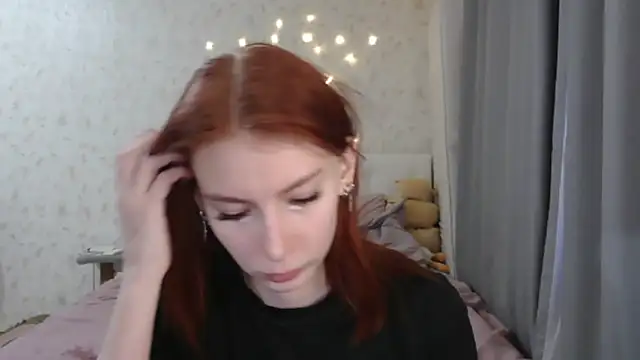 Snapshot of KateBunny chatting on April 14, 2026, 3:39 pm KateBunny online show from April 14, 2026, 3:39 pm