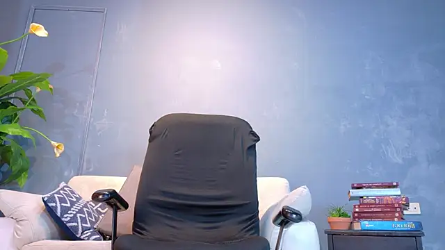 Iker bigdick online show from June 15, 2026, 1:28 am