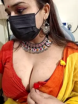 Snapshot of AzadPanchi2024 chatting on October 17, 2025, 10:39 am AzadPanchi2024 online show from October 17, 2025, 10:39 am