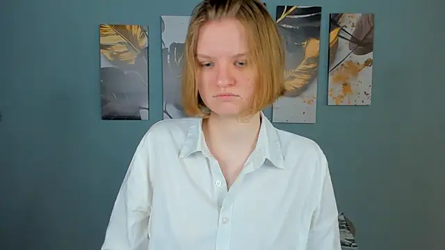 Snapshot of LilianSwall chatting on January 13, 2026, 2:43 pm LilianSwall online show from January 13, 2026, 2:43 pm