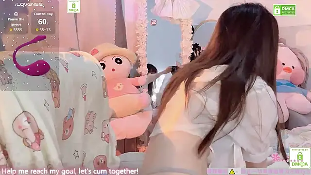 Carly 1 online show from December 15, 2025, 12:00 pm