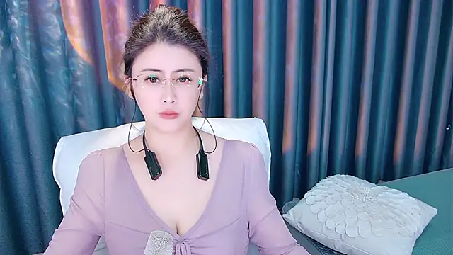 Snapshot of Daisy7_11 chatting on October 29, 2025, 10:36 am Daisy7 11 online show from October 29, 2025, 10:36 am