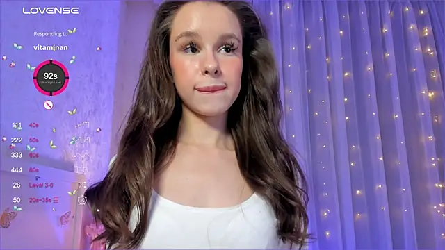 Snapshot of Minusvibe chatting on December 29, 2024, 5:44 pm Minusvibe online show from December 29, 2024, 5:44 pm