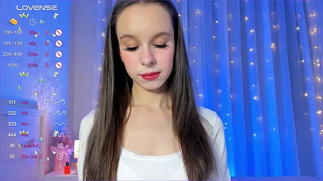 Snapshot of Minusvibe chatting on December 13, 2024, 4:38 pm Minusvibe online show from December 13, 2024, 4:38 pm