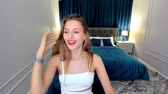 Snapshot of NaturalBeaty chatting on September 29, 2025, 10:44 am NaturalBeaty online show from September 29, 2025, 10:44 am
