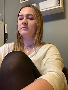 Emma B1uem online show from January 11, 2025, 12:40 pm