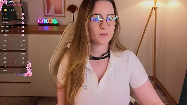 Emma B1uem online show from September 23, 2025, 9:11 pm