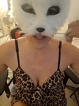 Hexe12346 online show from March 12, 2026, 6:56 pm