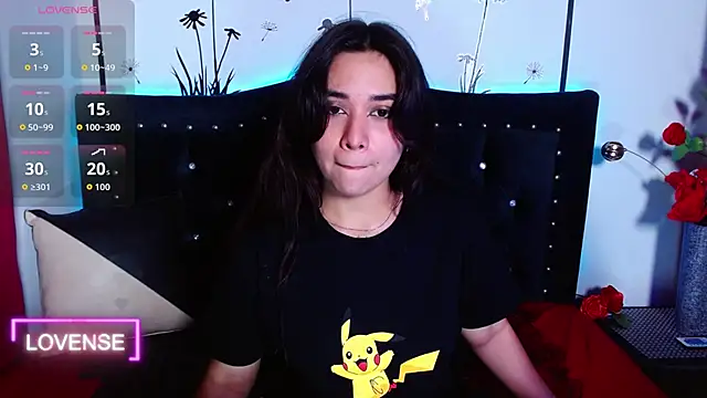 Lune Claire online show from April 14, 2026, 5:01 am