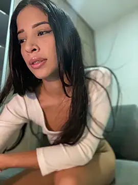 Snapshot of Nicole_cute1 chatting on May 23, 2026, 7:29 am Nicole cute1 online show from May 23, 2026, 7:29 am