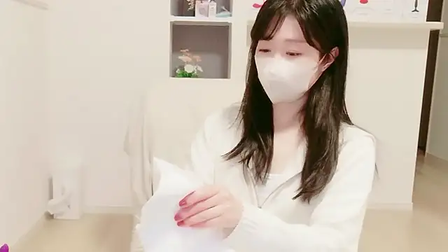 Snapshot of IORio2 chatting on April 2, 2026, 5:52 pm IORio2 online show from April 2, 2026, 5:52 pm