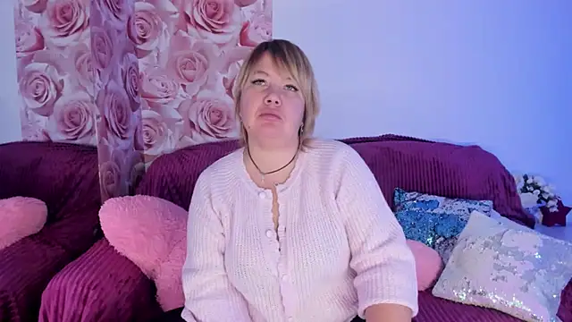 CurlyDreams online show from February 22, 2026, 6:27 am