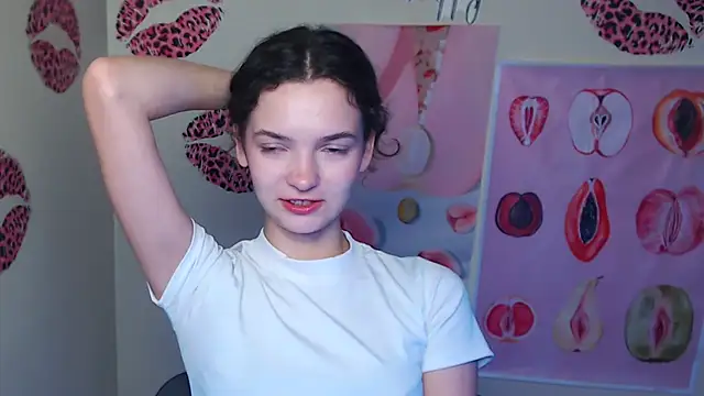  SusieSu  online show from November 23, 2025, 1:10 pm