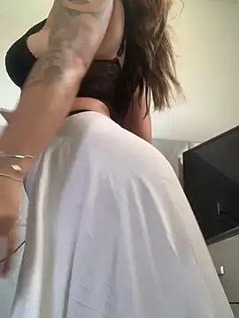 Snapshot of Gabrielleof chatting on February 23, 2026, 2:39 pm Gabrielleof online show from February 23, 2026, 2:39 pm